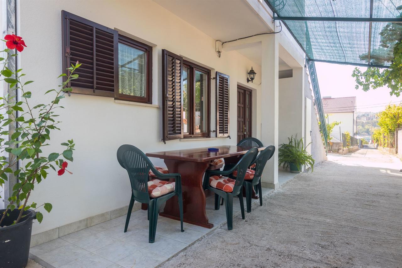 Apartment Vinka Trogir Exterior foto